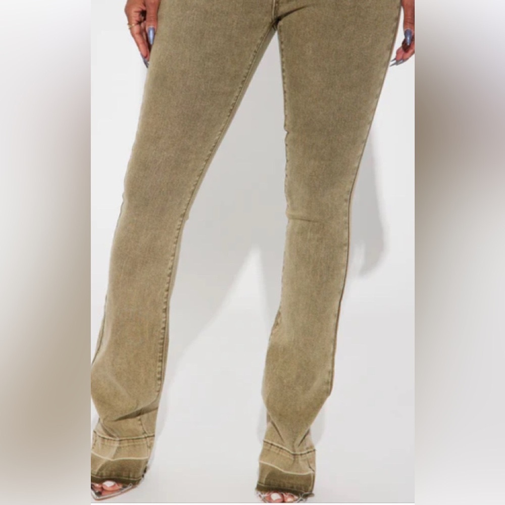 ✨BRAND NEW✨Verdant High Rise Stretch Flare Jeans💚